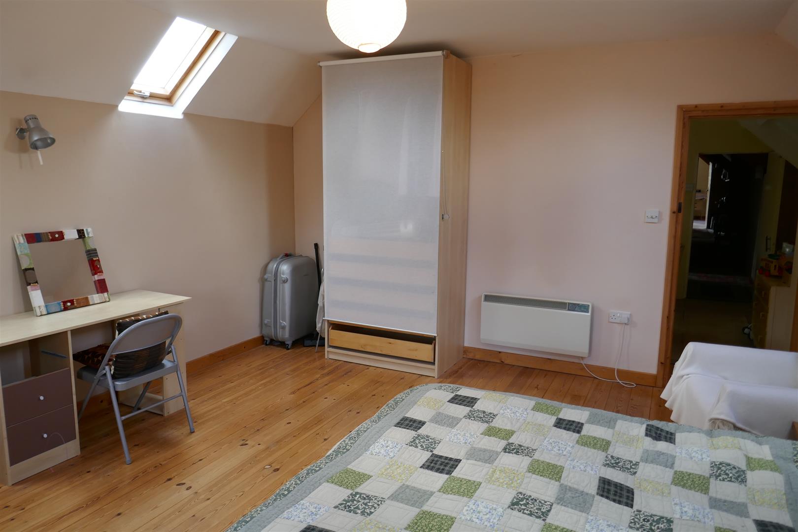 ANOTHER ROOM ASPECT